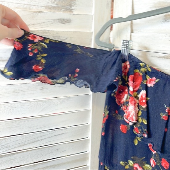 POOF | Off Shoulder Floral Crop Jumpsuit - Picture 4 of 9